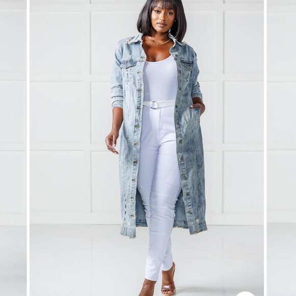 Women’s Distressed Denim Jean Jacket Like New Condition - Picture 2 of 5